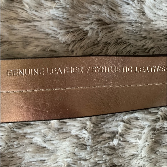 Women’s Michael Kors Leather Belt ( Size L)